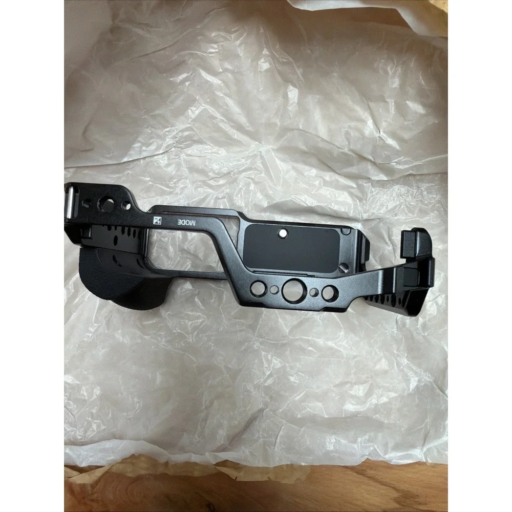 SmallRig 5647 Cage Kit w Top Handle for Nikon ZR30 Camera Open Box
